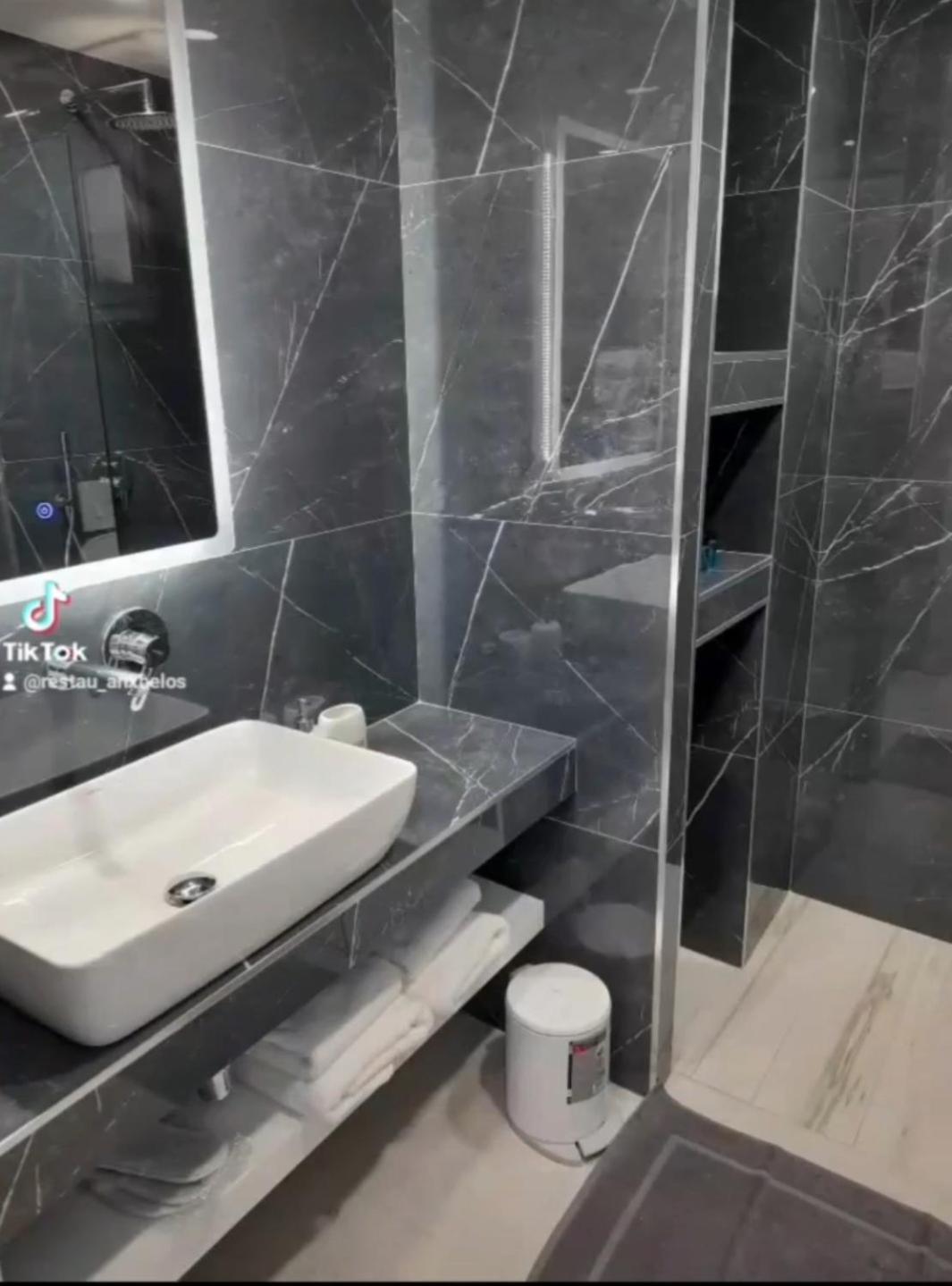 Anxhelos Hotel ฮีมาเรอ ภายนอก รูปภาพ