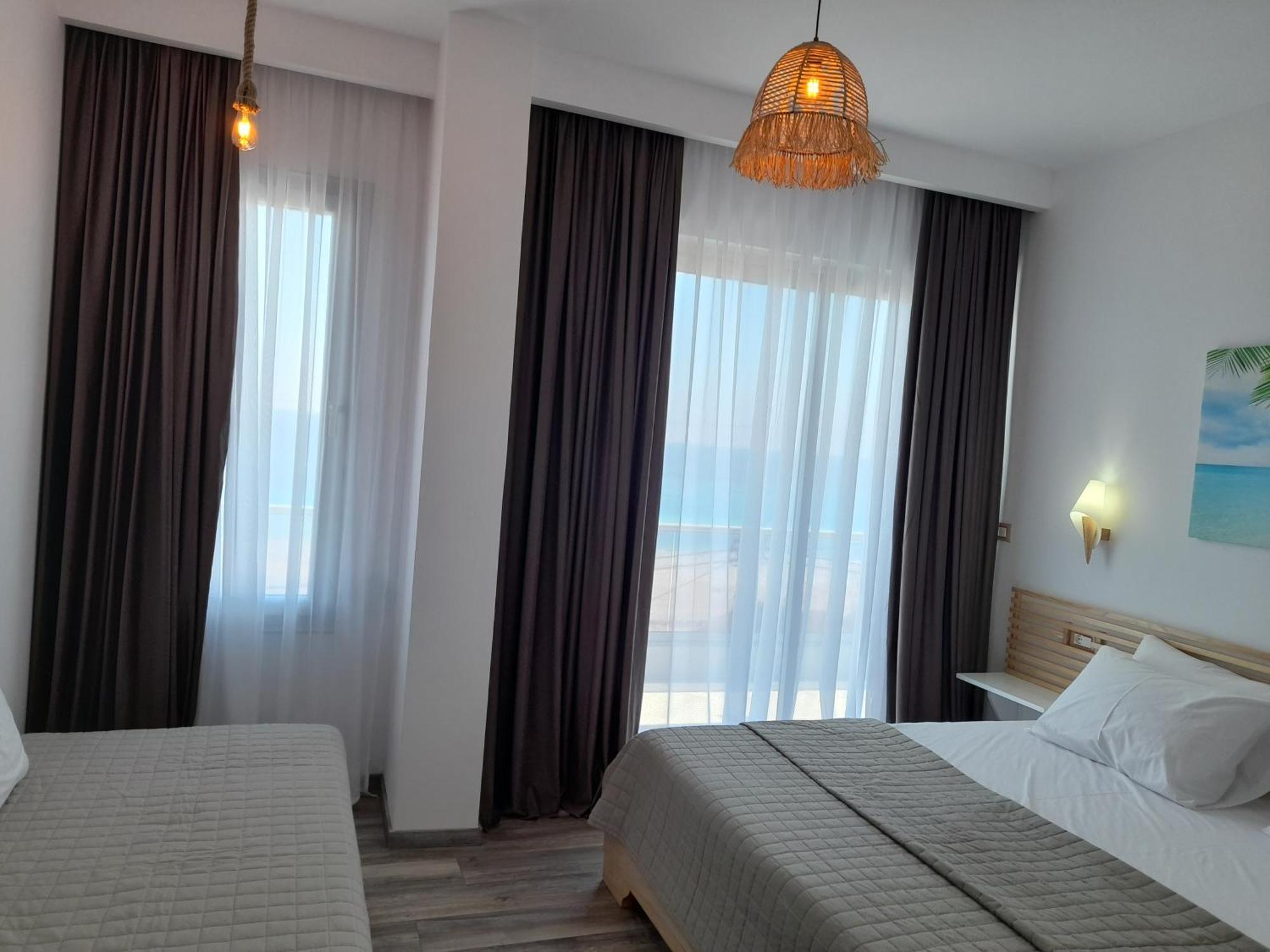 Anxhelos Hotel ฮีมาเรอ ภายนอก รูปภาพ